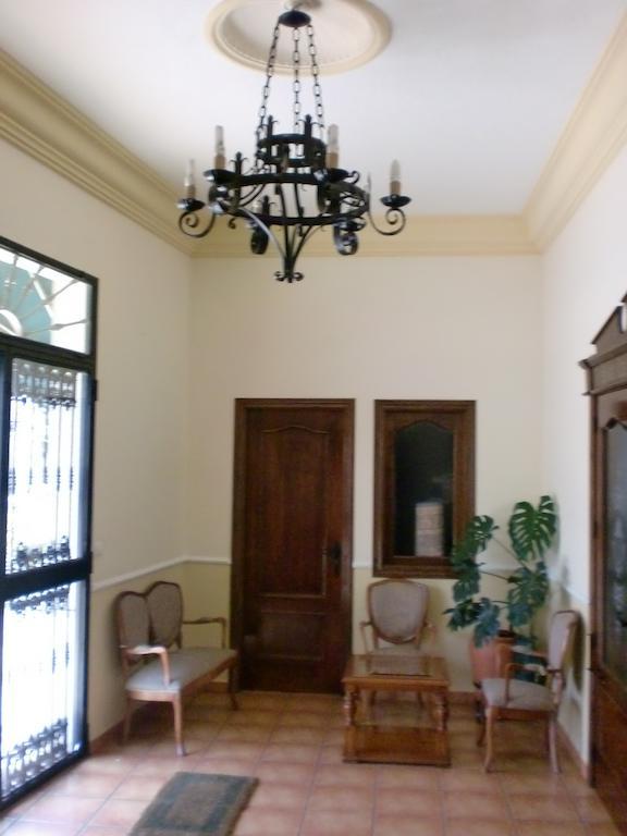 Hostal Las Tres Jotas Alcaracejos Buitenkant foto