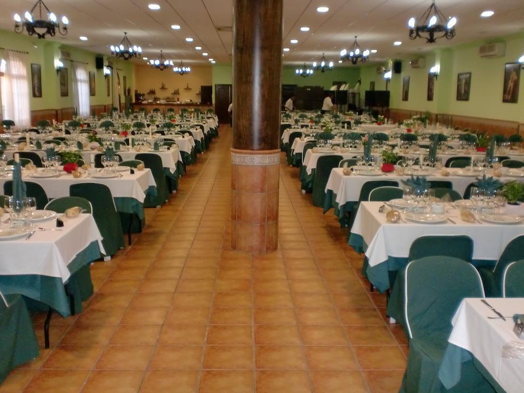 Hostal Las Tres Jotas Alcaracejos Buitenkant foto